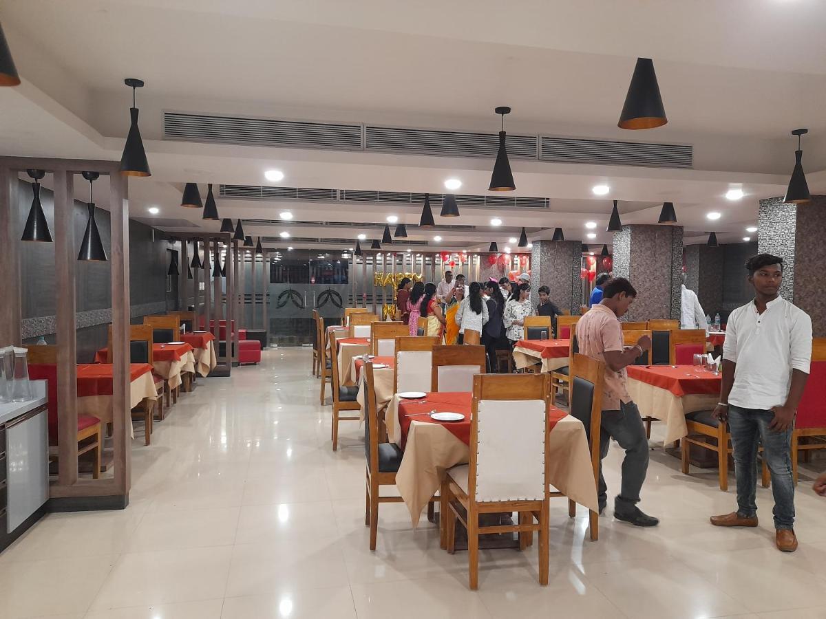 Variety Inn Patna  Buitenkant foto