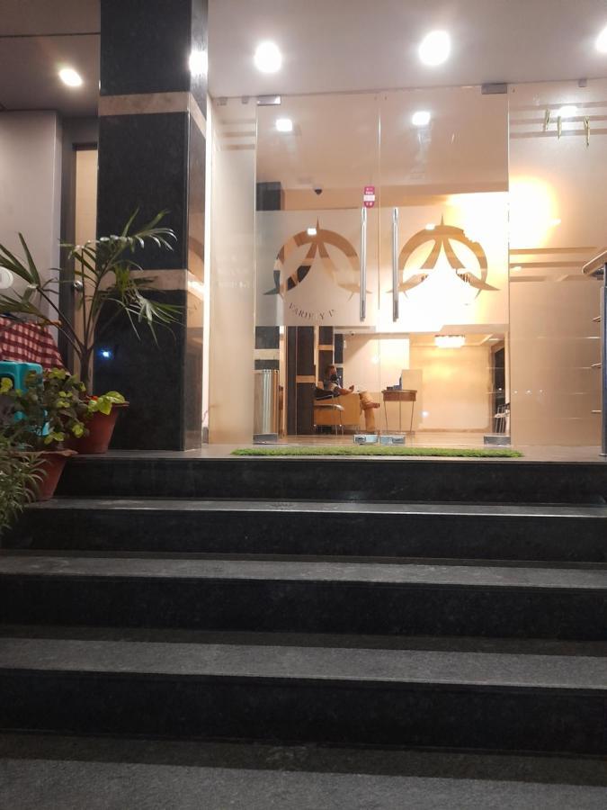 Variety Inn Patna  Buitenkant foto
