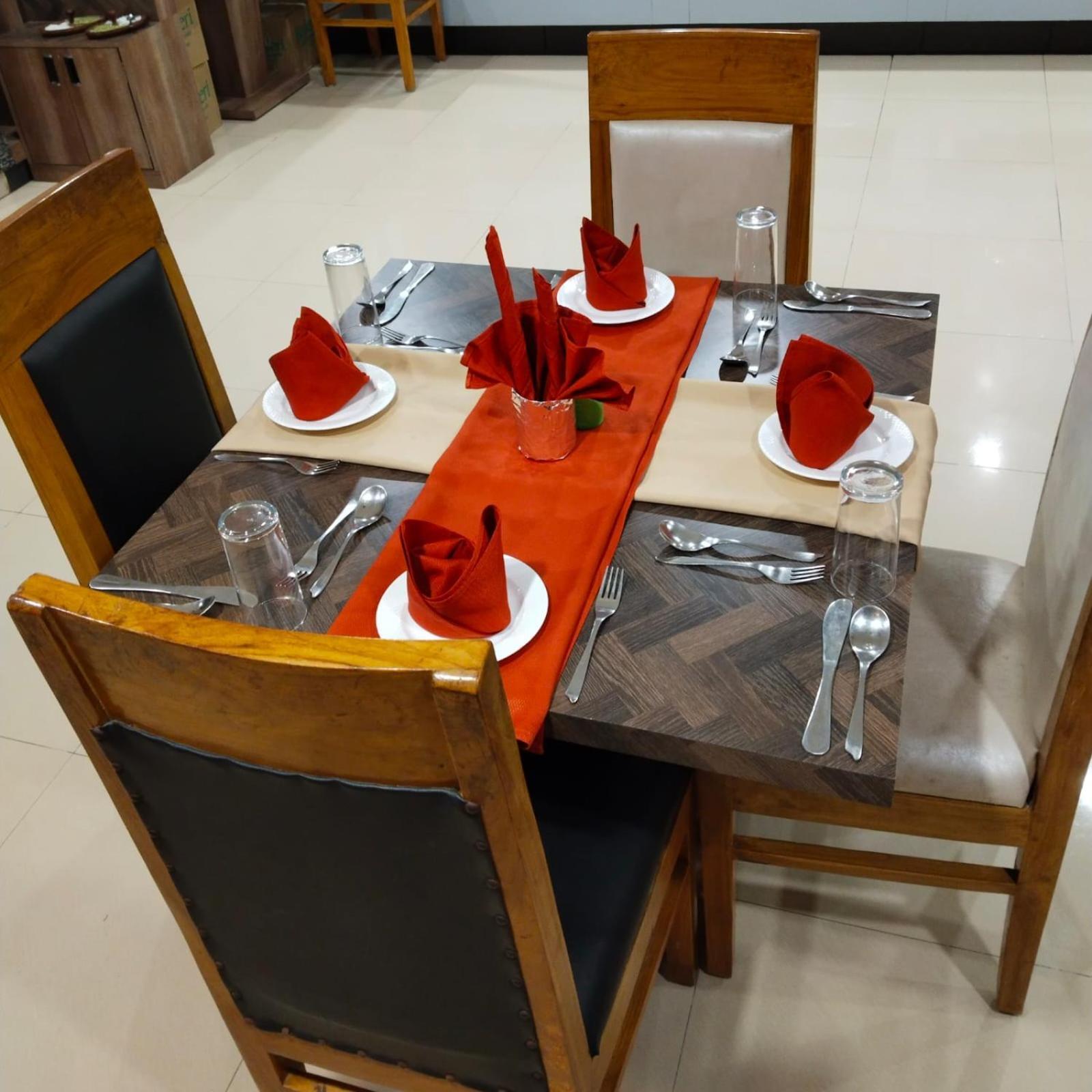 Variety Inn Patna  Buitenkant foto
